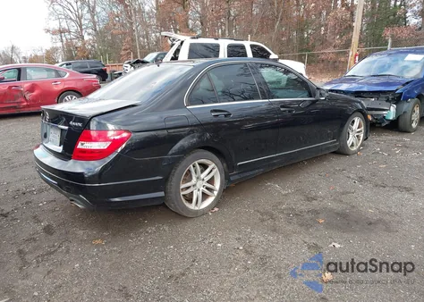 2013 Mercedes-Benz C 300 Sport 4Matic из США, поврежденный, VIN WDDGF8AB2DR272813